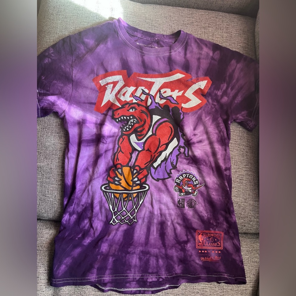 Mitchell & Ness Tie Dye Toronto Raptors graphic tee
